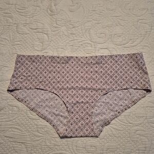 Adrienne Vittadini XL no show panties hipster NWOT